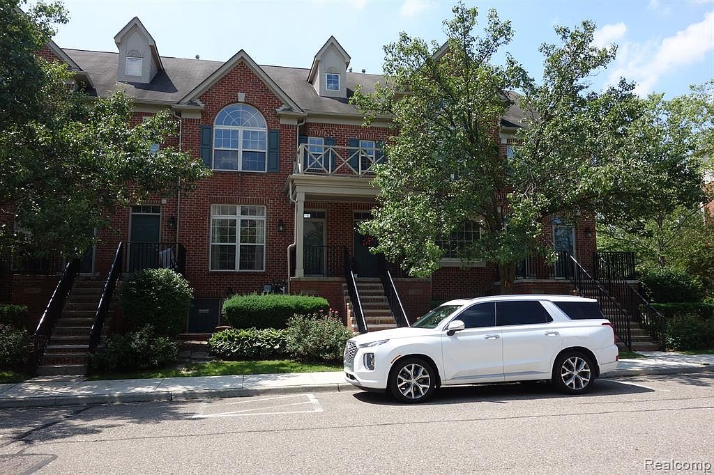 39475 Springwater Dr, Northville, MI 48168 MLS 20230053507 Zillow