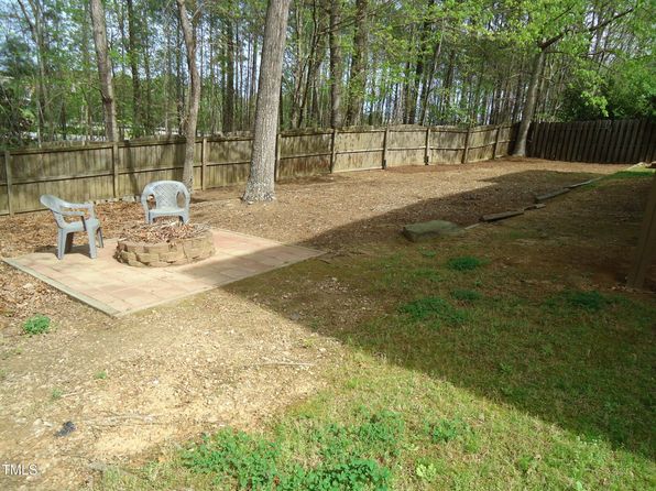 109 Bright Shade Ct, Holly Springs, NC 27540