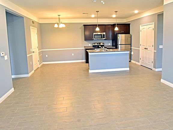 5th image of 8528 Grove Dr #8-4