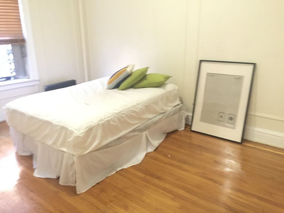 2nd image of 368 Eastern Pkwy APT 3D