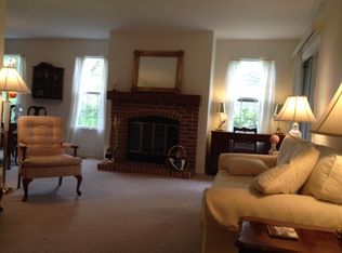 225 Rob Roy Ln APT D, Prospect Heights, IL 60070