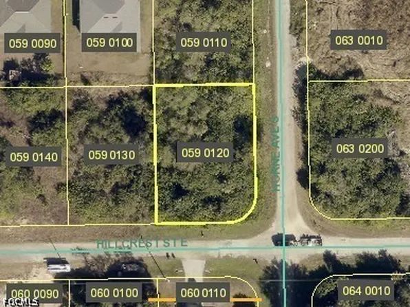 1229 Hillcrest St E, Lehigh Acres, FL 33974