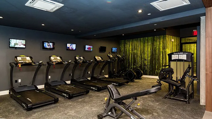 Rented by Nooklyn NYC LLC | media 45