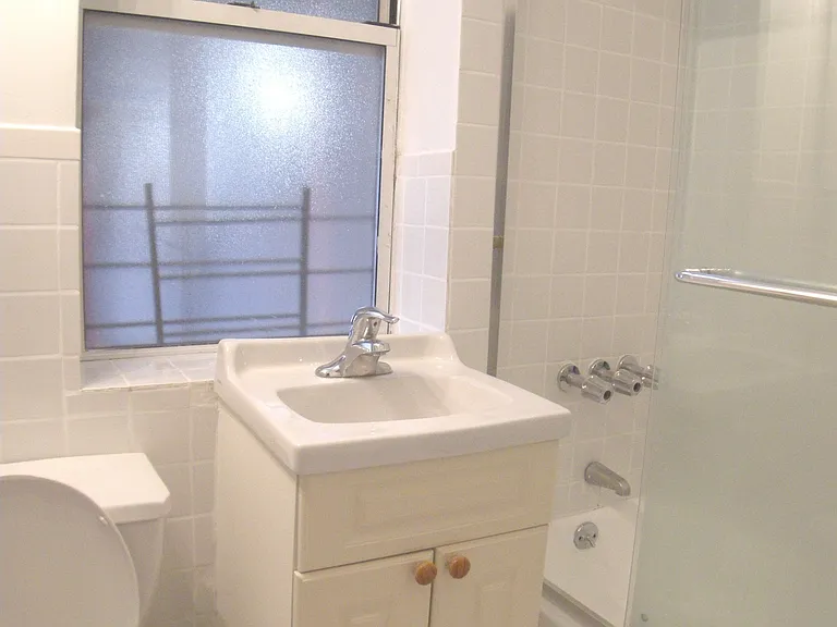 3 Clinton St #9 — Photo 4