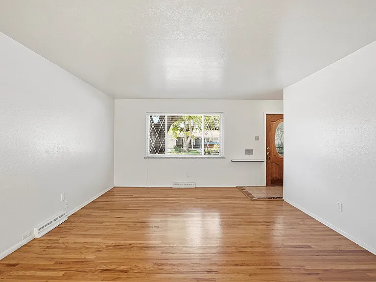 716 S Jersey St — Photo 3