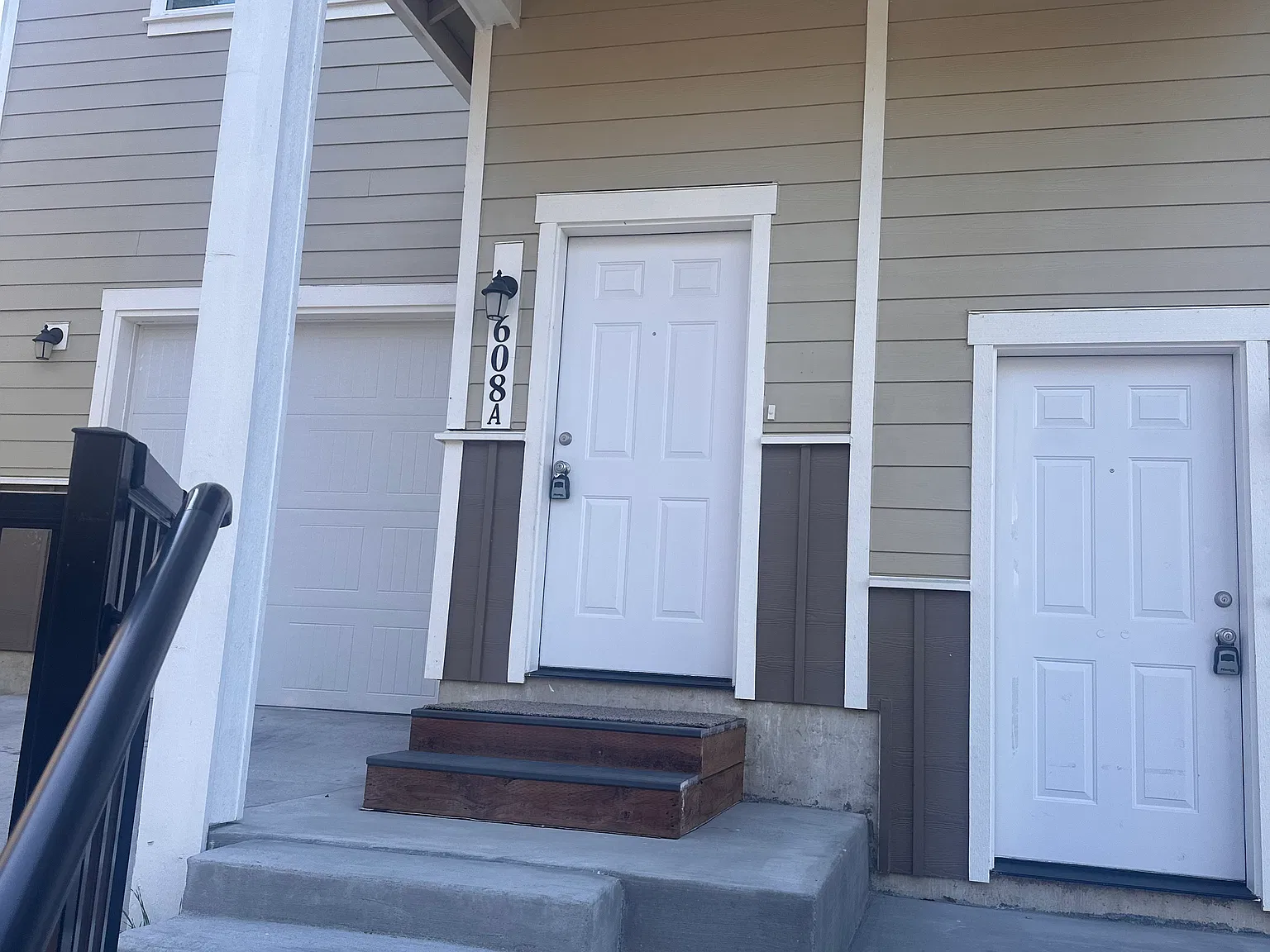 3 bed, 2.5 bath, 1741 sqft, $2,395 — Photo 1