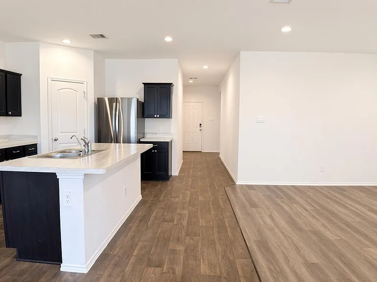 21610 Violet Ridge Rd — Photo 2
