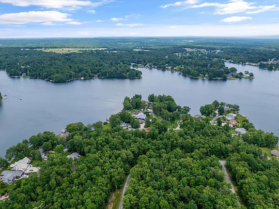 3rd image of 2016 Coweta Dr