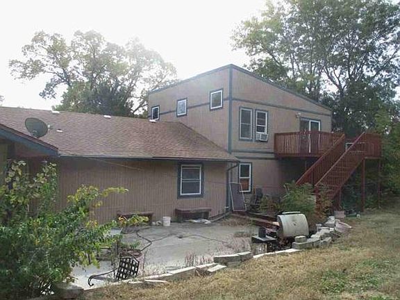 5th image of 2940 Amherst Ave