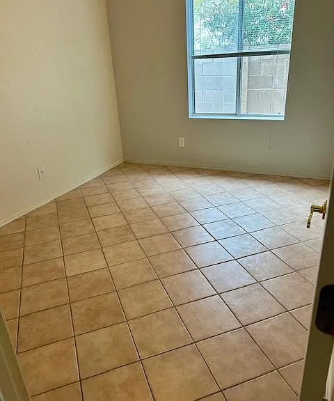 7752 E Elk Creek Rd — Photo 17