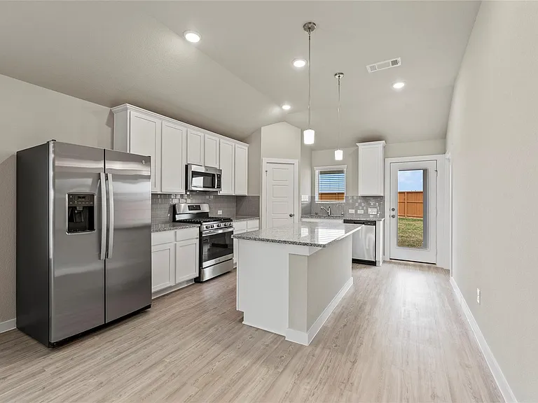21670 Sandy Dune Cypress — Photo 5