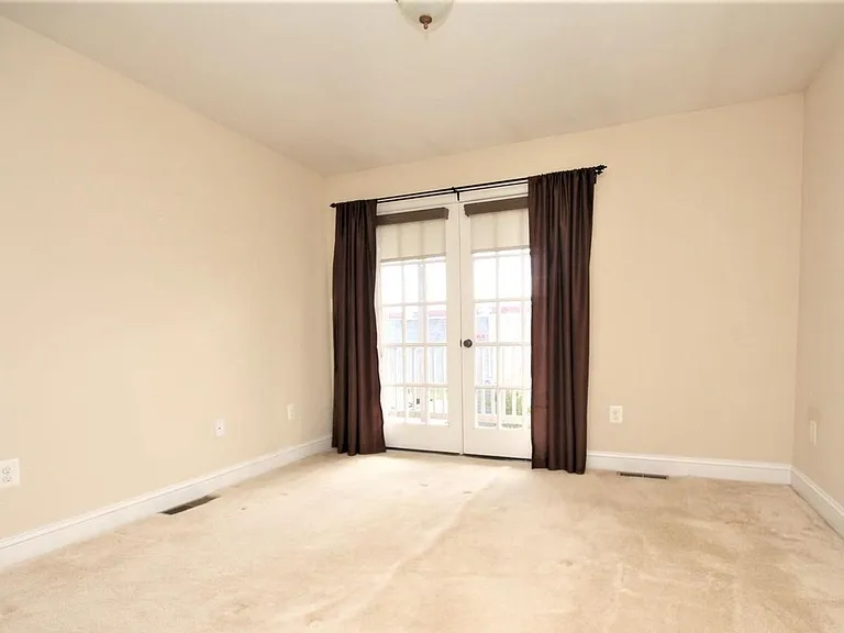 112 Water St — Photo 18