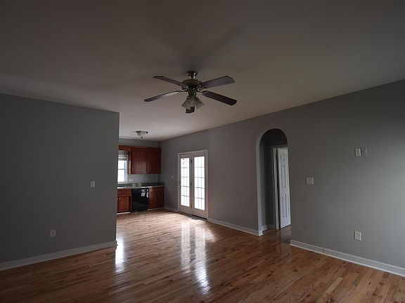 4th image of 1701 Kemper St