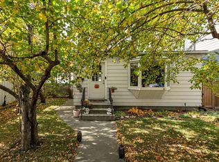 407 E 11th St NE, Calgary, AB T2E4N5