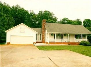 227 Edinburgh Ln, Easley, SC 29640