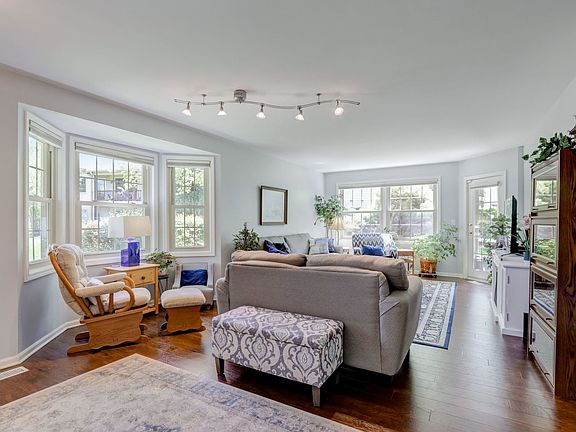 5th image of 3118 Daniels Ct #601