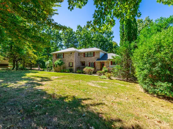 9013 Brow Lake Rd, Soddy Daisy, TN 37379