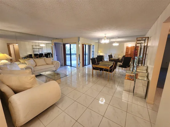 8827 SW 123rd Ct APT 408, Miami, FL 33186