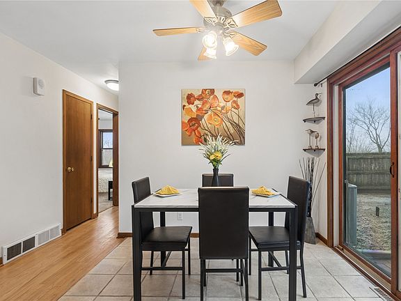 3rd image of 4018 Dalewood Ave SE