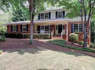 2829 Fontainebleau Dr, Dunwoody, GA 30360