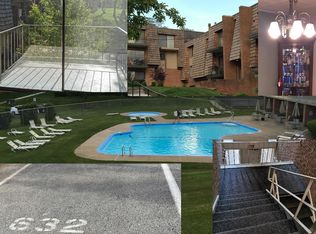 632 Forest Green Dr, Coraopolis, PA 15108