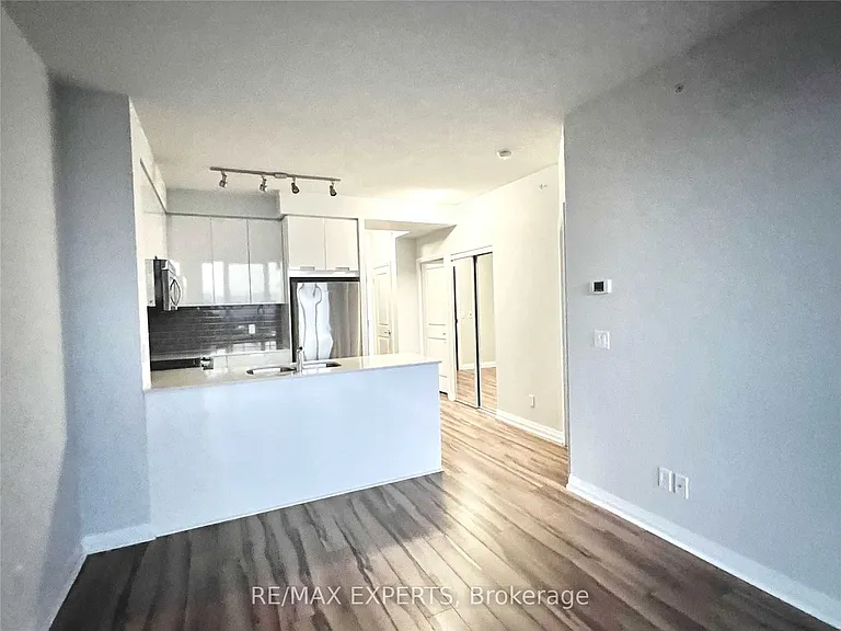 75 Eglinton Ave W #1005 — Photo 7