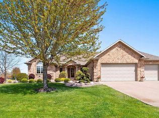 976 Springfield Dr, De Pere, WI 54115