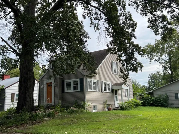 415 S Perrine Ave, Centralia, IL 62801