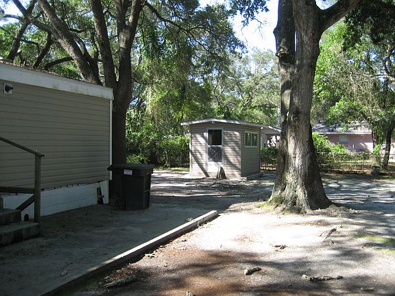 ShadyBackyard/Storage Buildi