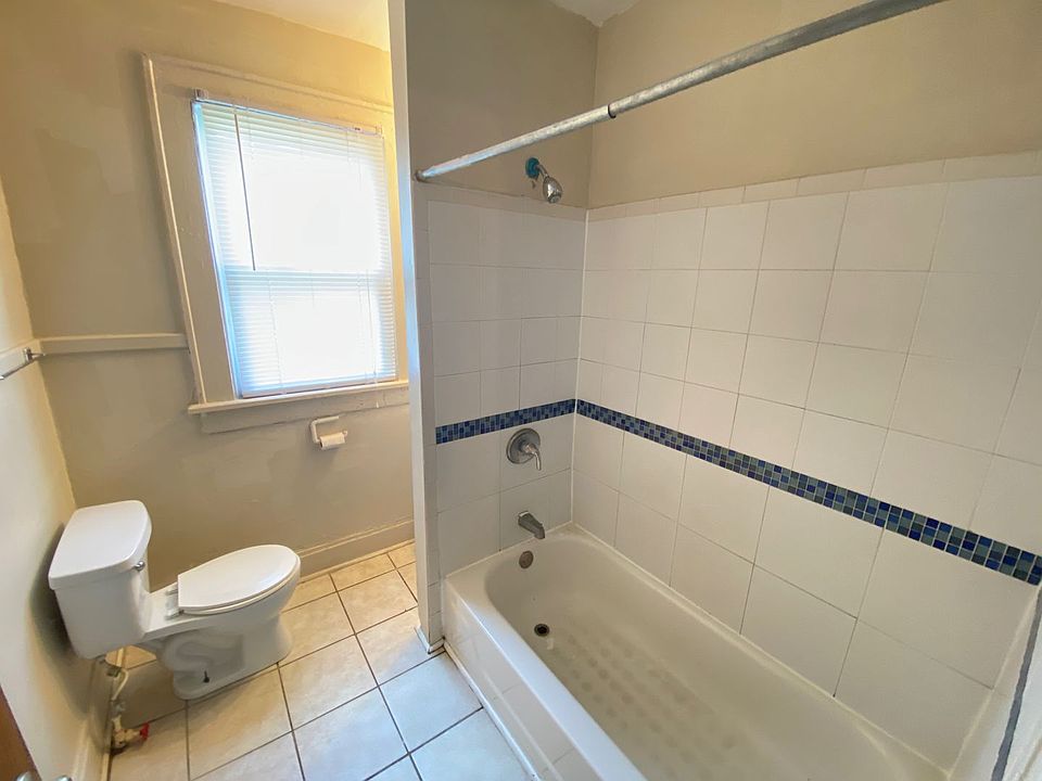 1st image of 1933-1935 N 4th St #17563752