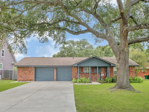 3202 McKinney Dr, La Marque, TX 77568