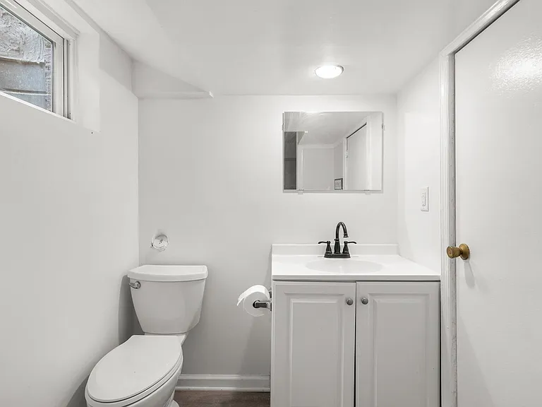 2200 Windham Ln — Photo 32