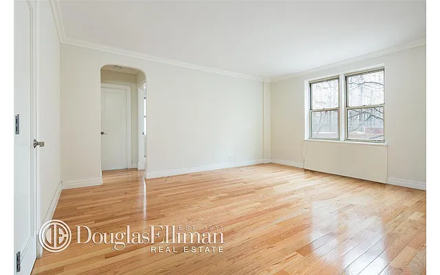 Rented by Douglas Elliman | media 14