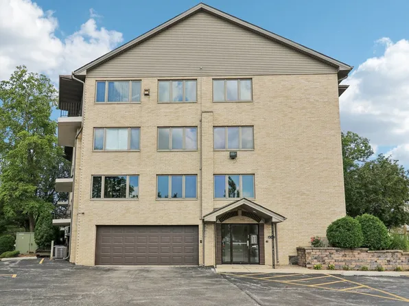 4560 W 93rd St APT 2D, Oak Lawn, IL 60453