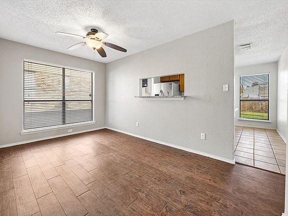 3rd image of 3010 Hilltop Dr