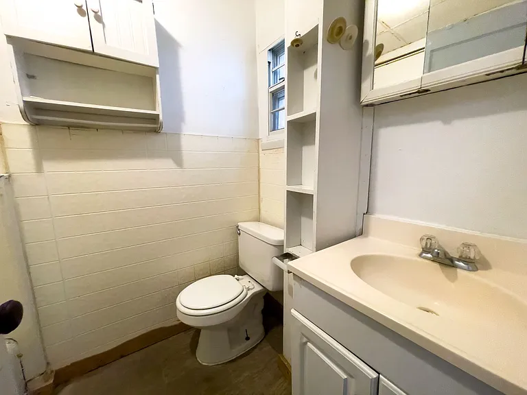 912 S Penn St — Photo 17