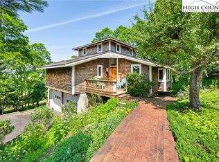 937 Center Court Dr, Boone, NC 28607