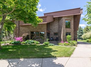 3007 Cedarbrook Rd, Ann Arbor, MI 48105