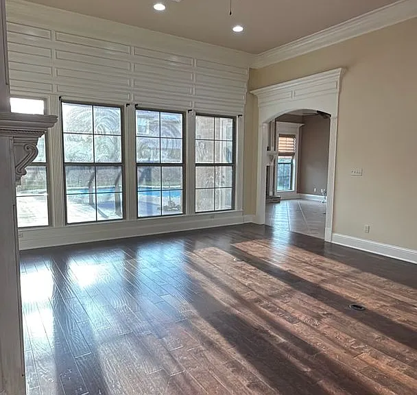 9572 Rochel Dr — Photo 27