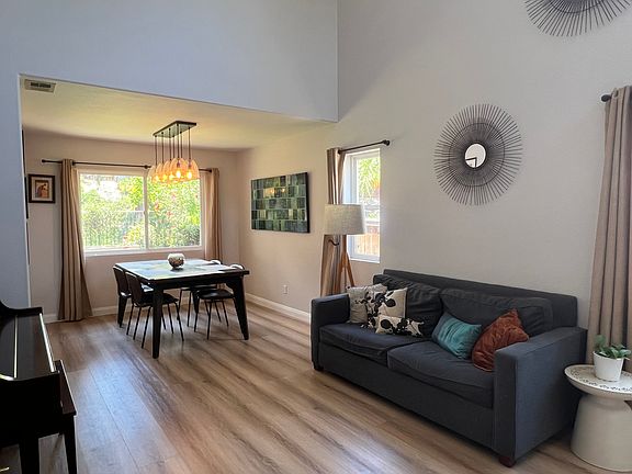 4th image of 11674 Albury Ct