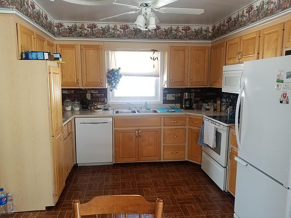 4th image of 465 S 1st St