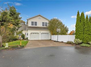 30 Hickory Hl, Shelton, CT 06484