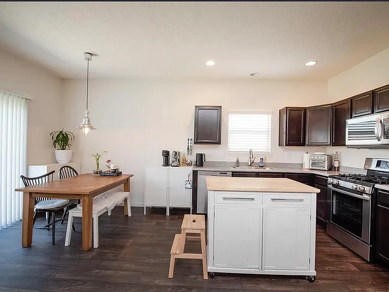 2416 Maxwell Dr — Photo 4