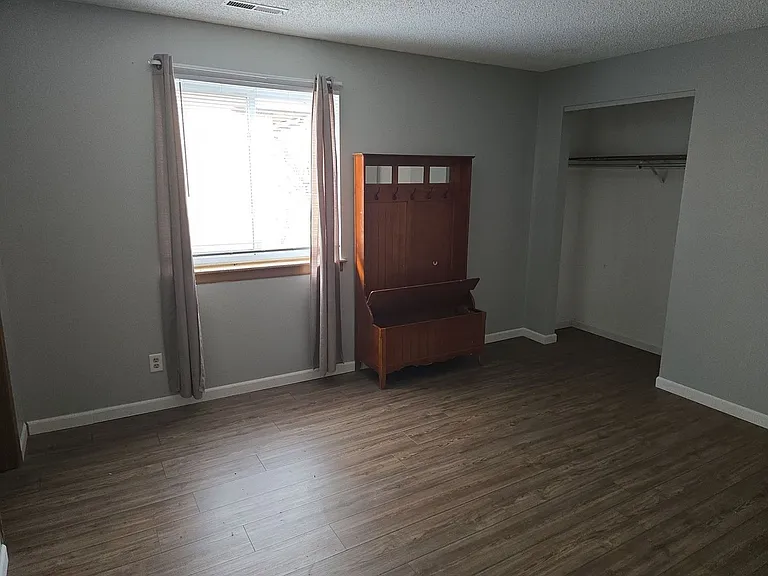 812 Gordon Smith Blvd — Photo 2