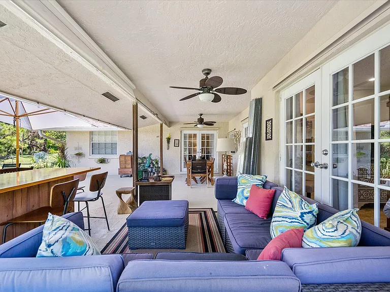 13889 Geranium Pl — Photo 27