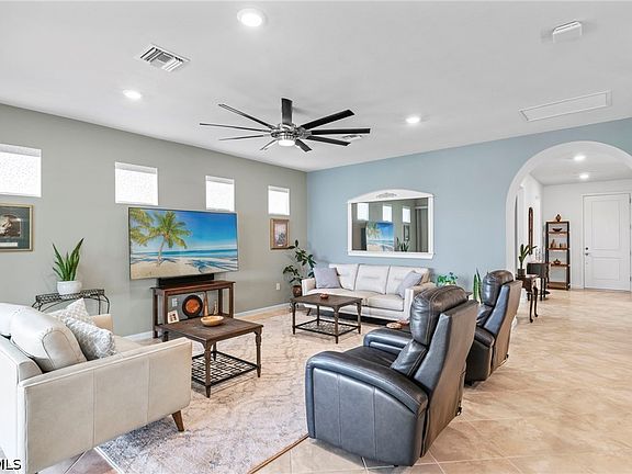 4th image of 43014 Parkside Ct