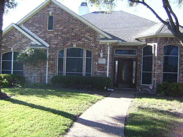 2nd image of 516 Vicki Ln