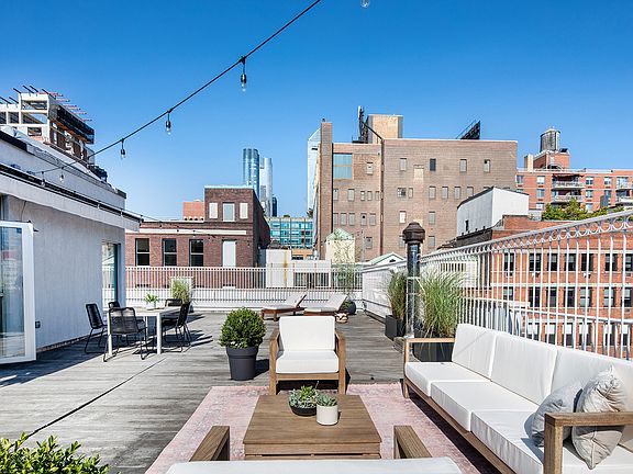 2nd image of 532 W 22nd St APT 5A