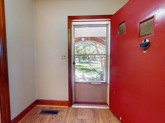 2nd image of 634 W Main St