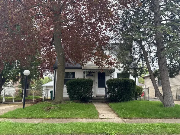 16426 Manchester Ave, Eastpointe, MI 48021